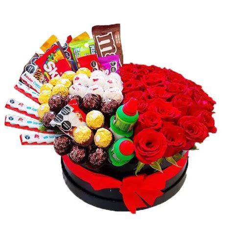 Arreglo De Dulces Y Rosas Caja Sorpresa Dulces Y Rosas