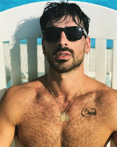 Dni Star Michele Morrone Sends Fans Wild With His Hot And Heavy
