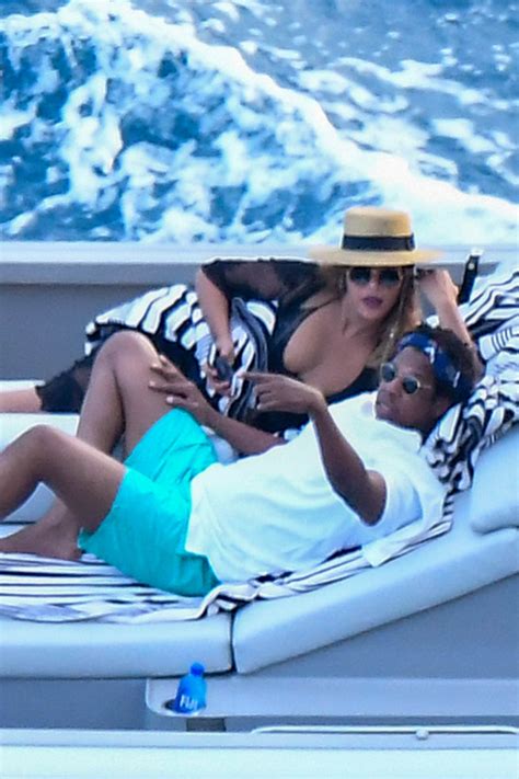 Beyonce Shows Off Her Bikini Bod With Jay Z In Italy Gallery