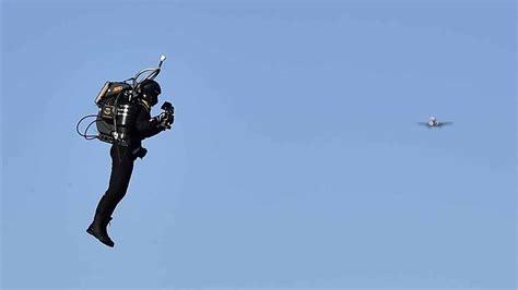 Man Spotted Flying Jet Pack Nearby Lax Again Faa Reveals
