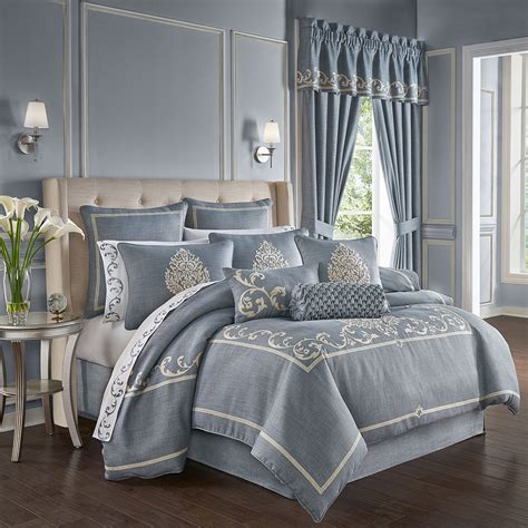 Aurora California King 4 Piece Comforter Set Blue