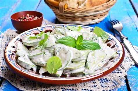 Frischer Gurkensalat Mit Dill Und Joghurtdressing Gurkensalat Deluxe