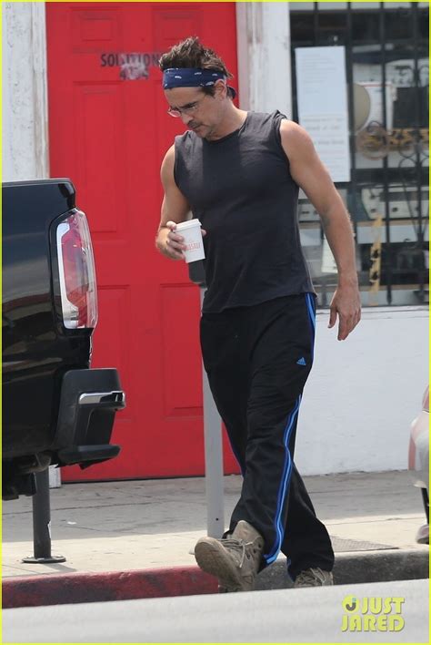 Full Sized Photo Of Colin Farrell Heads Out On Morning Coffee Run 03