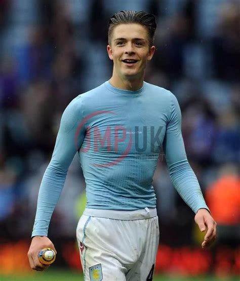 Do all footballers have calves like that but we just see grealish's because he can't wear socks properly? 39 best Bulging Football Shorts images on Pinterest ...