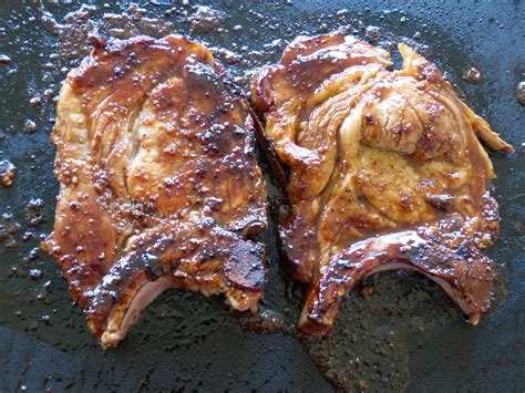 Côte échine de porc et sa marinade asiatique à la plancha Gourmicom
