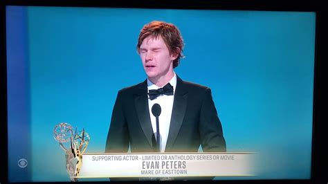Evan Peters Acceptance Speech At The Emmys 2021 Youtube