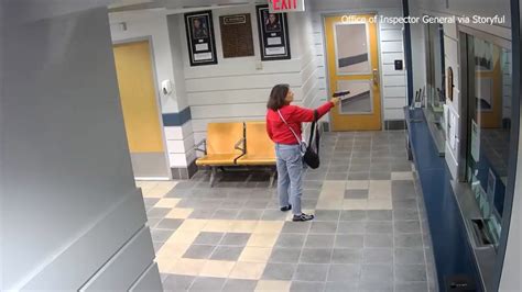 Video Woman Fires Gun In Police Station Lobby After Saying She Would