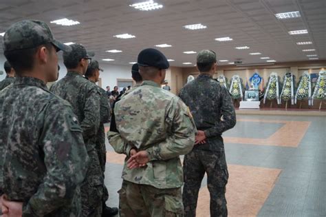 Service Members Hold Memorial Service At Jsa Article The United