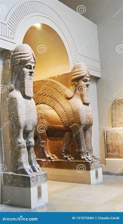 London England Uk August 22 2008 Ancient Assyrian Statues Part