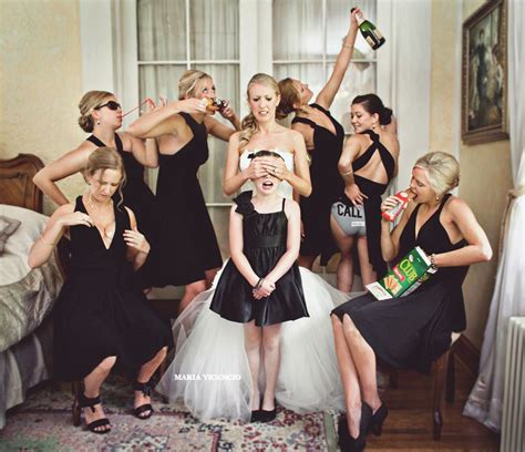 Hilarious 20 Awesome Photo Ideas For Wedding Parties Who Know How To