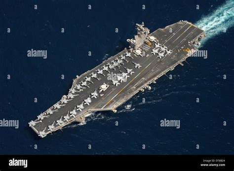 The Aircraft Carrier Uss Dwight D Eisenhower Stock Photo Alamy