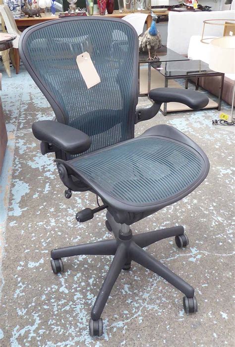 These help in avoiding strain on the spine and help the. HERMAN MILLER AERON DESK CHAIR, by Bill Stumf & Don ...