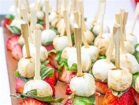 Partyhäppchen für Kindergeburtstag, Erdbeeren mit Marshmallows ...