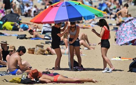 dangerous heatwave building across victoria new zealand geographic