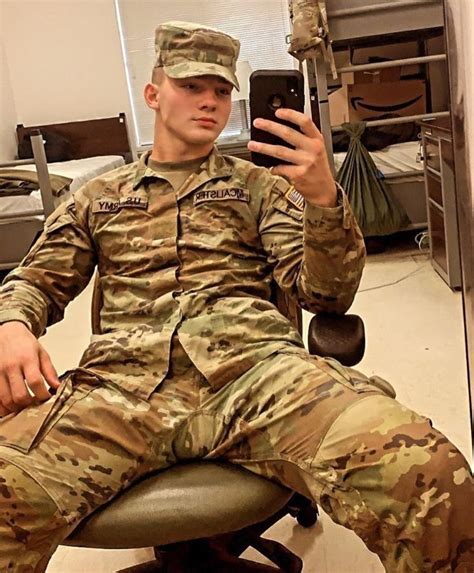 Men In Uniform In 2022 Sexy Military Men Men In Uniform Hot Army Men