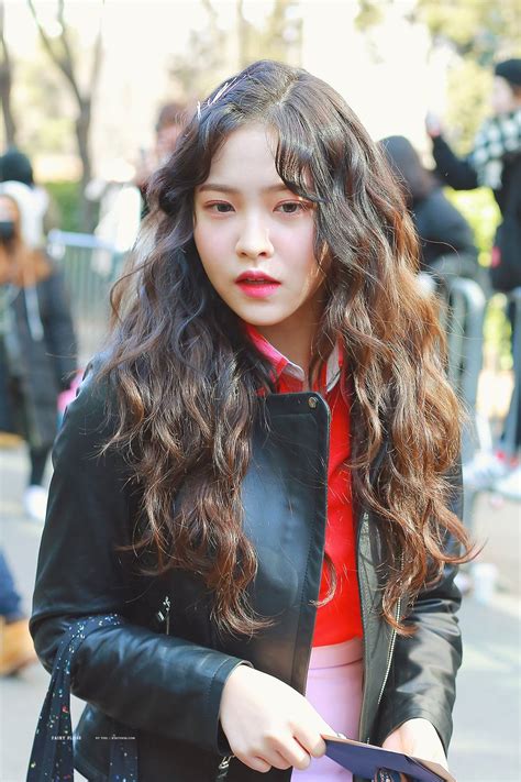 Here Are Female Idols Who Look Gorgeous With Their Hair Up In Curls