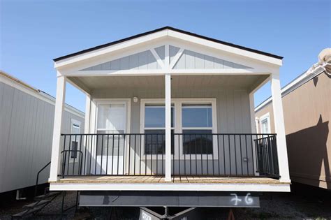 Oak Creek Porch Home - Nunn Homes - Manufactured Homes & Mobile Homes