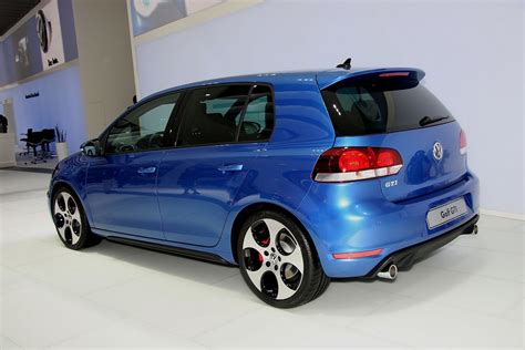 Iseecars.com analyzes prices of 10 million used cars daily. 2009 VW Golf GTI Live from Paris in Red, White and Blue ...