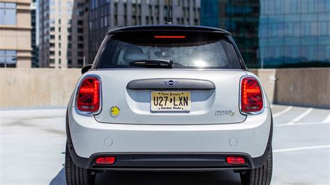 First Drive Review The 2020 Mini Cooper Se Electric Car Realigns How I