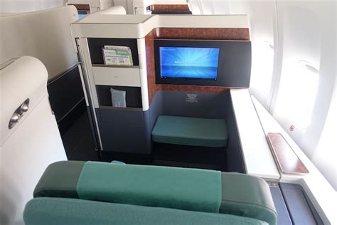 We decided to apply two class seat options for flights to tourism destinations where there was photo: Review: Korean Air First Class 747-8 Vancouver To Incheon ...