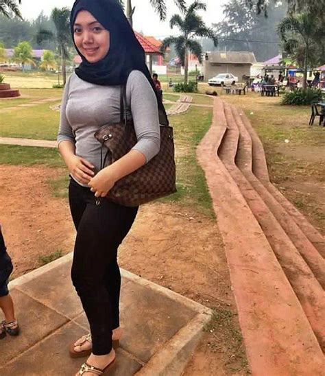 ukhti nonjol mau ngetrek pake klx hijab fashionista indonesian girls high neck dress