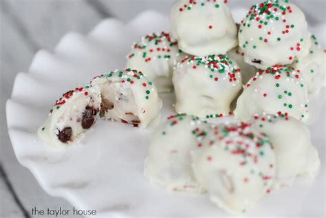 These vegan christmas cookie recipes will bring everyone that holiday joy! Christmas Cookies That Freeze Well Recipe / How-to-Freeze ...