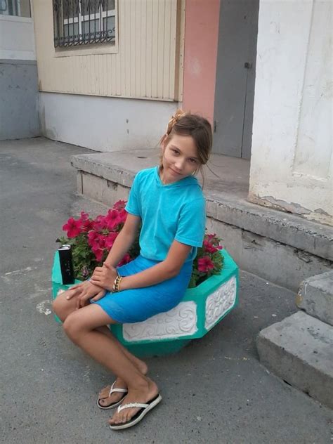 Dasha M Cute 12yo Girl From Russia Dasha 40 IMGSRC RU