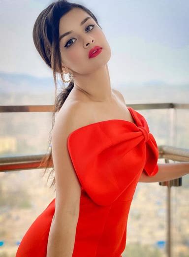 Avneet Kaur Looks Smoking Hot In This Sexy Red Dress See Photos Wiki King Latest