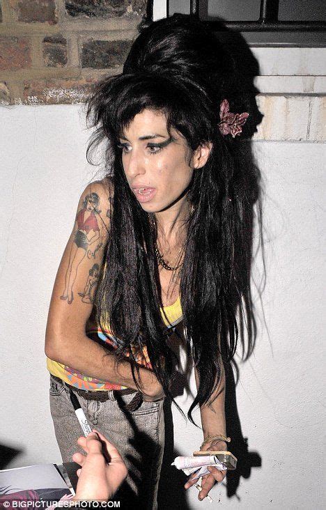 The Real Image Of Amy Winehouse That Madame Tussauds Didnt Get Winehouse Amy Winehouse Style