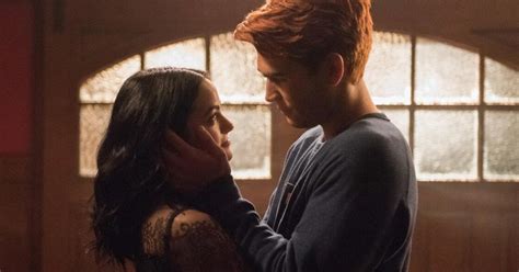 Riverdale Season 5 Kj Apa Teases Sexy Scenes Between Archie And Veronica But There Is A