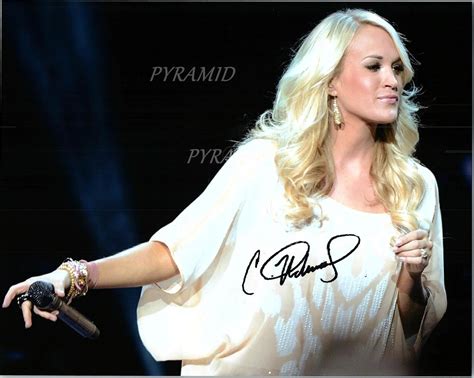 Carrie Underwood Autographed Signed Photo W Coa 80903 Other