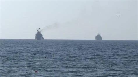 Doğu Akdeniz’deki Türk Savaş Gemileri Halkı Selamladı Video 7