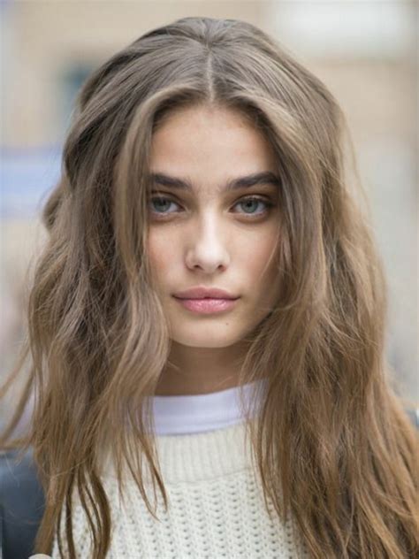 La couleur de cheveux marron clair – est-elle la vôtre et comment la