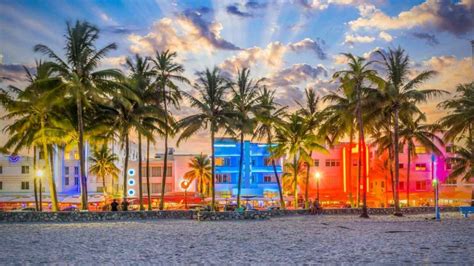12 Fun And Romantic Things To Do In Miami For Couples Robe Trotting