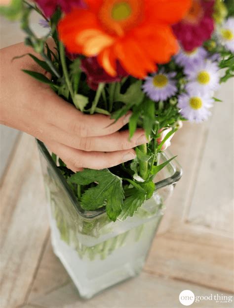 How To Make Your Fresh Cut Flowers Last Longer One Good