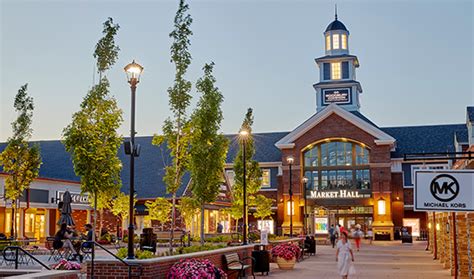 2023 Woodbury Common Premium Outlets Shopping Tour From Manhattan