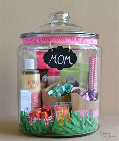 Gifts that make mom's day. 15 cheap & unique Mother's Day gifts she will LOVE ...