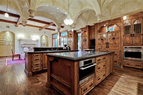 Marked with beautiful kitchens as well as wonderful kitchens. The M Mansion at The North Dallas Forty Going to the ...