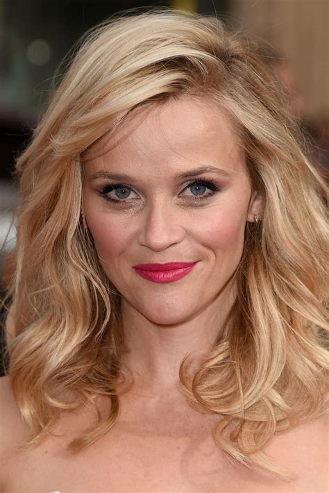 Reese Witherspoon S New Lifestyle Site Is So Reese Witherspoon Bangs With Medium Hair