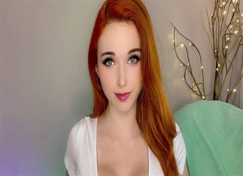 Sucpost Latest News At Your Hand — Amouranth Cant Be Your Girlfriend Shes Building