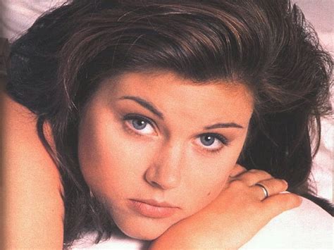 Tiffani Thiessen Saved By The Bell Wallpaper