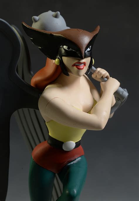 Review And Photos Of Dst Femme Fatales Animated Hawkgirl Statue
