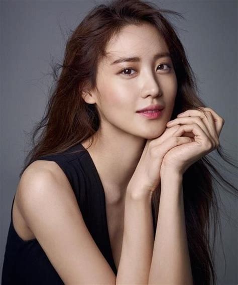 49 Hot Pictures Of Claudia Kim The Nagini Actress From Fantastic