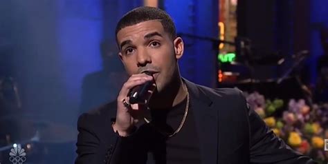 Drake Sings About Being A Meme In Snl Opening Monologue Watch Now Drake Saturday Night
