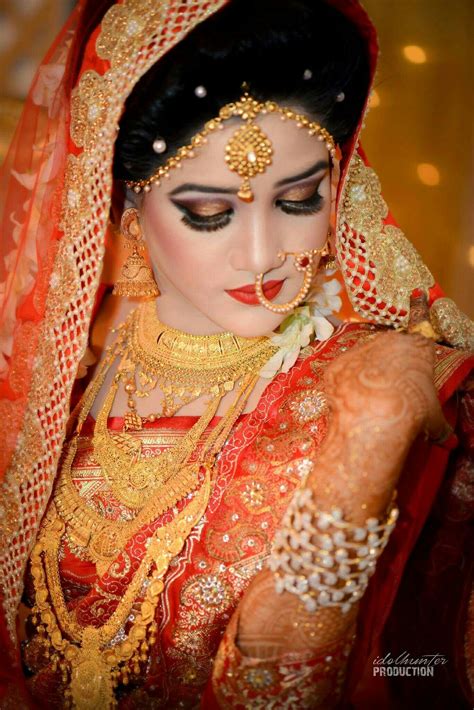 Bridal Jewellery Indian Indian Bride Photography Poses Indian Bridal