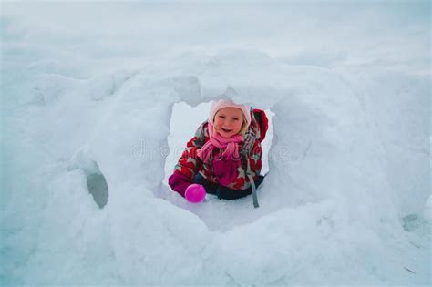 Little Girl Having Fun Winter Snow Cave Stock Photos Free And Royalty