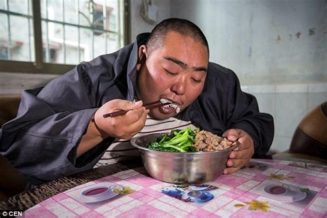 ‘fattest Man In China Weighing 40 Stone Set To Undergo Weight Loss