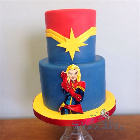 Perfect way to help celebrate your little superheros big day! Captain Marvel birthday cake. | Capitán marvel, Fiesta ...