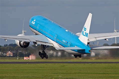 Rotate Klm Boeing 777 T O Runway 36l Eham Lennart Batenburg Flickr