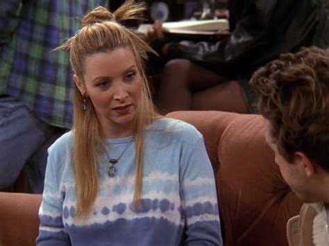 Lisa Kudrow Avoids Watching Friends Re Runs Says She May Not Like